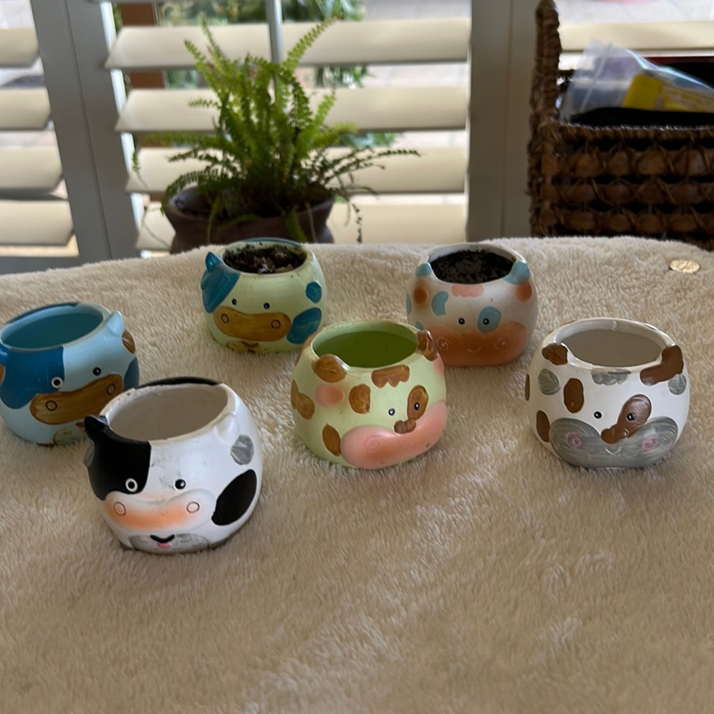 2”X2” miniature ceramic planters. Set of 6